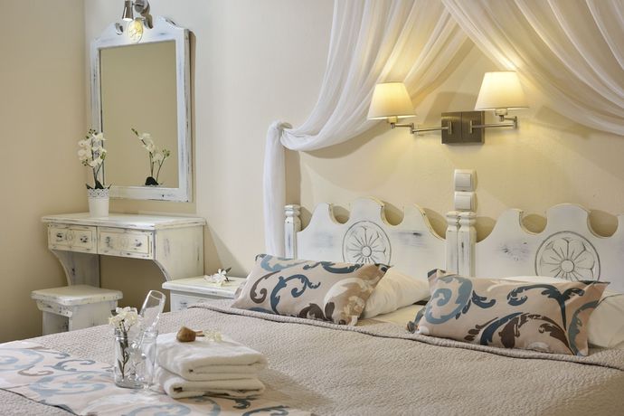 Imagen de la habitación del Hotel Erato Mykonos. Foto 9