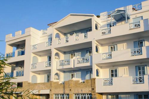 Imagen general del Hotel Erato Seaside. Foto 1
