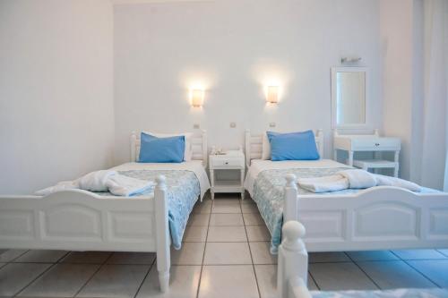 Imagen de la habitación del Hotel Erato Seaside. Foto 7