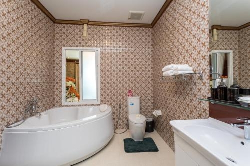 Imagen de la habitación del Hotel Erawan. Foto 9