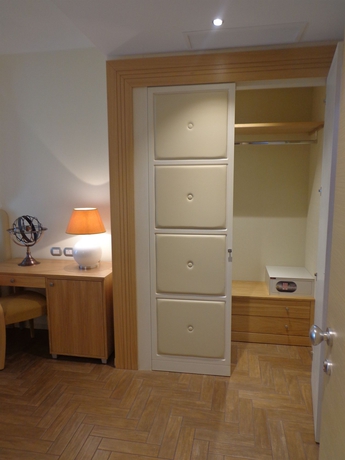 Imagen de la habitación del Hotel Erbavoglio. Foto 7