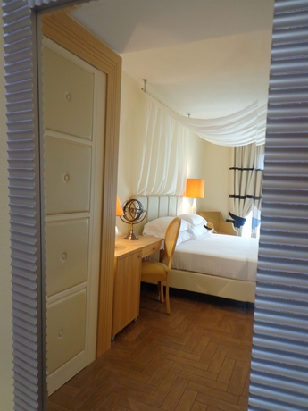 Imagen de la habitación del Hotel Erbavoglio. Foto 9