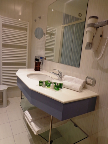 Imagen de la habitación del Hotel Erbavoglio. Foto 10