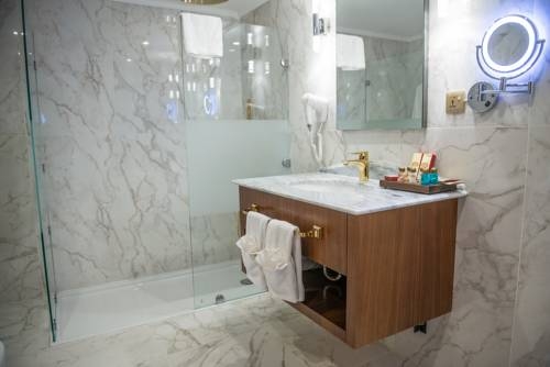 Imagen de la habitación del Hotel Erbil International. Foto 7