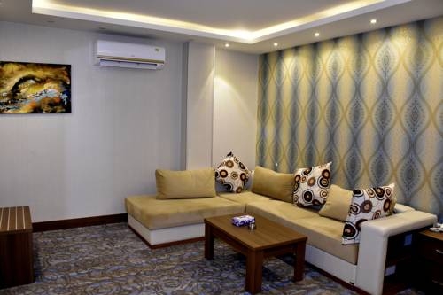 Imagen de la habitación del Hotel Erbil View. Foto 6