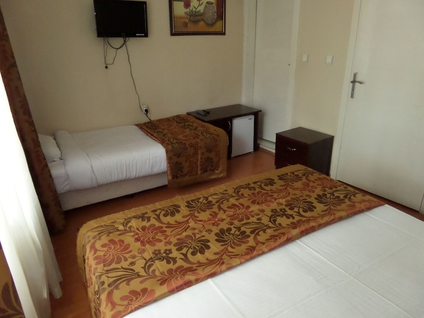 Imagen de la habitación del Hotel Ercan Inn. Foto 14