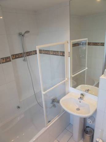 Imagen de la habitación del Hotel Erckmann Chatrian. Foto 4