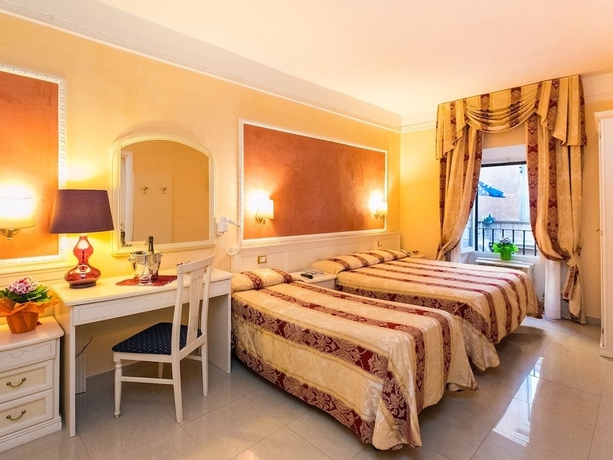 Imagen de la habitación del Hotel Erdarelli. Foto 3