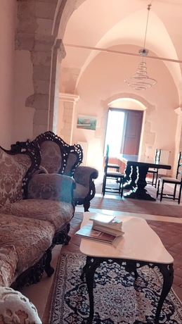 Imagen de los interiores del Hotel Eremo Madonna delle Grazie. Foto 17