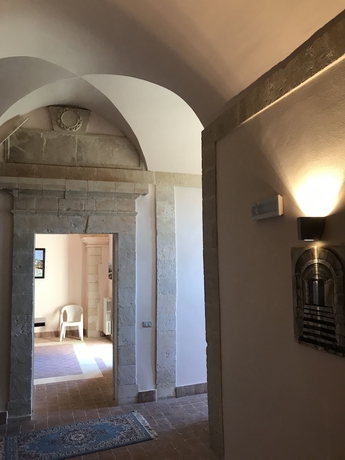 Imagen de los interiores del Hotel Eremo Madonna delle Grazie. Foto 19