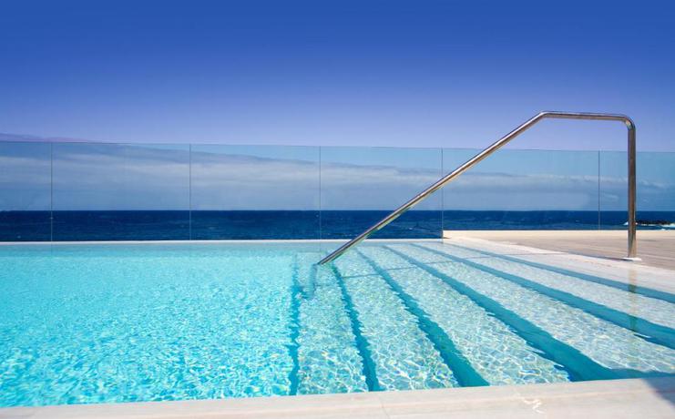 Imagen de la piscina del Hotel Ereza Mar- Adults Only. Foto 18