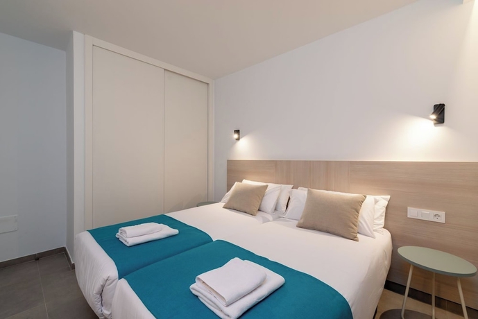 Imagen de la habitación del Hotel Ereza Suites. Foto 7