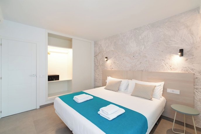 Imagen de la habitación del Hotel Ereza Suites. Foto 13