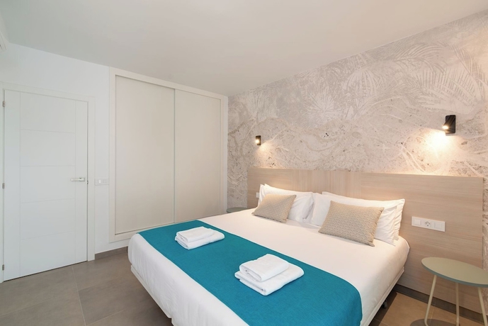 Imagen de la habitación del Hotel Ereza Suites. Foto 14