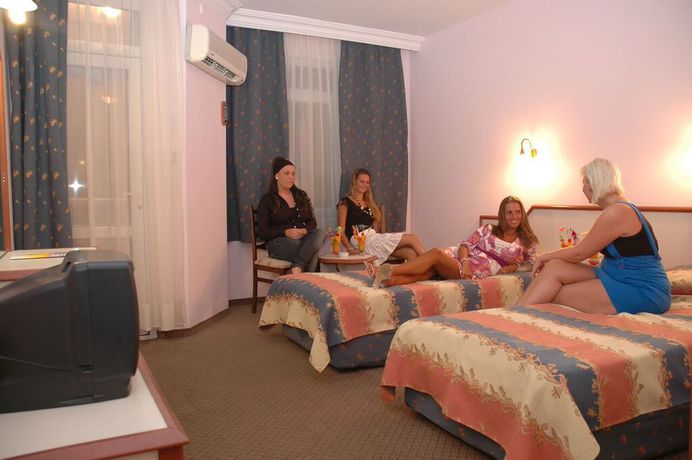 Imagen de la habitación del Hotel Ergun. Foto 3