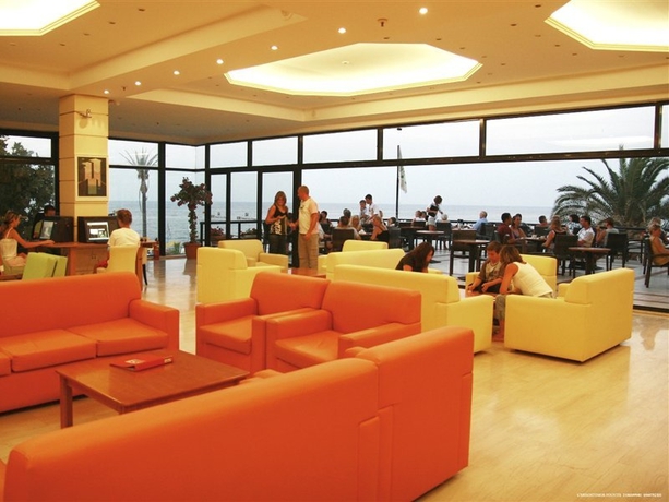 Imagen general del Hotel Eri Beach and Village. Foto 4