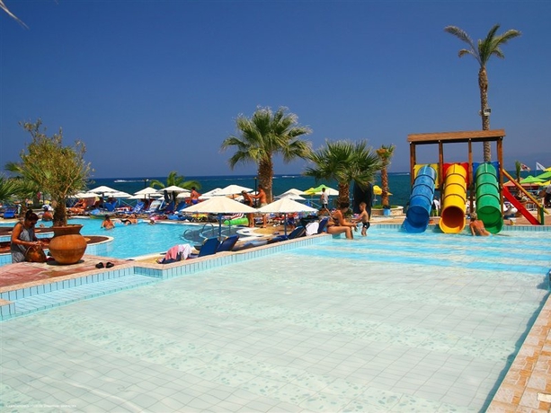 Imagen general del Hotel Eri Beach and Village. Foto 10