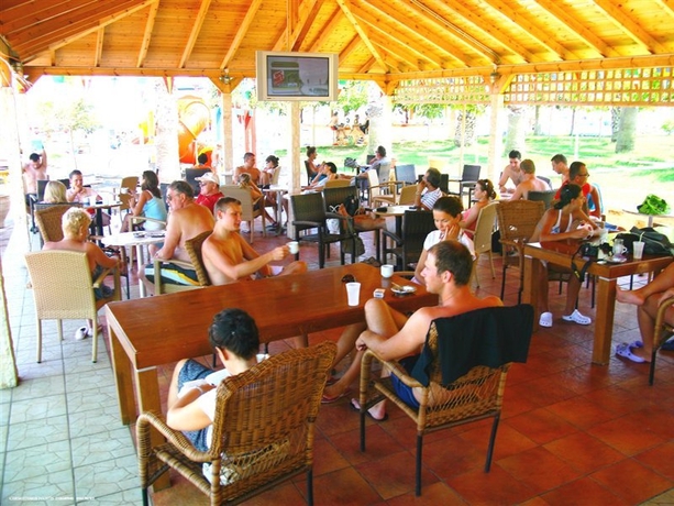 Imagen general del Hotel Eri Beach and Village. Foto 13