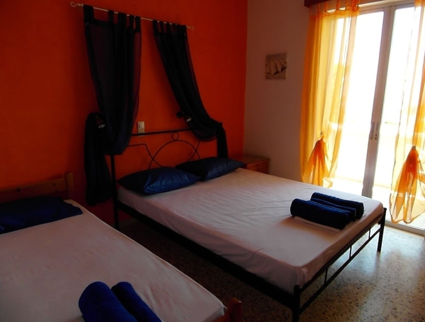 Imagen de la habitación del Hotel Eri Studios. Foto 10