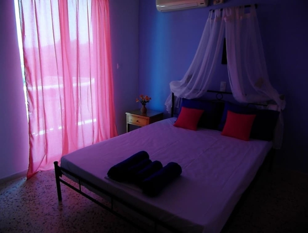 Imagen de la habitación del Hotel Eri Studios. Foto 11