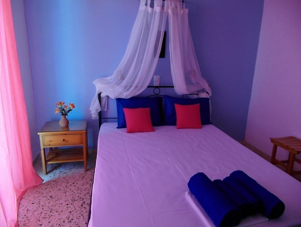 Imagen de la habitación del Hotel Eri Studios. Foto 12