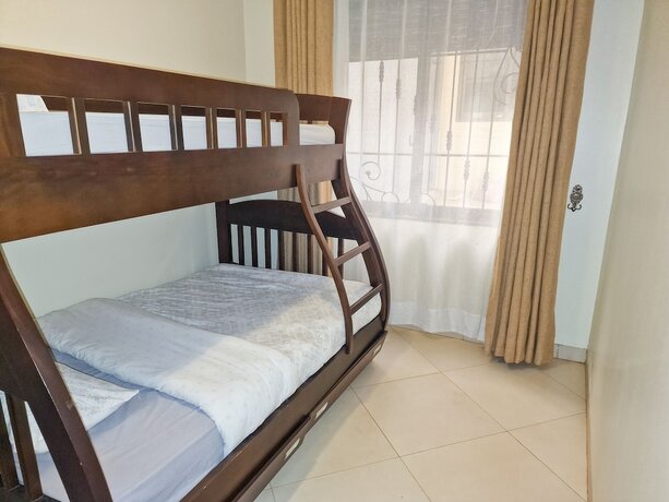 Imagen general del Hotel Eric Wilkins Apartments. Foto 10