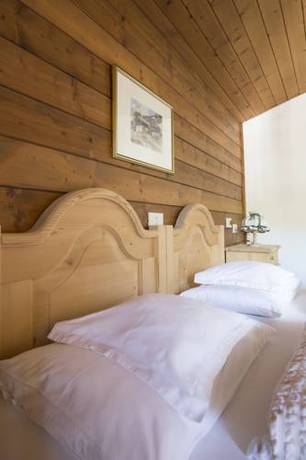 Imagen de la habitación del Hotel Erika. Foto 16