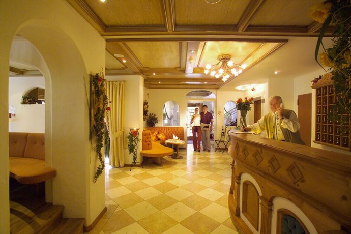 Imagen de los interiores del Hotel Erika. Foto 14