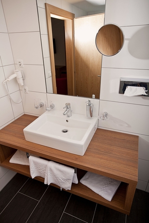 Imagen de la habitación del Hotel Erika. Foto 7