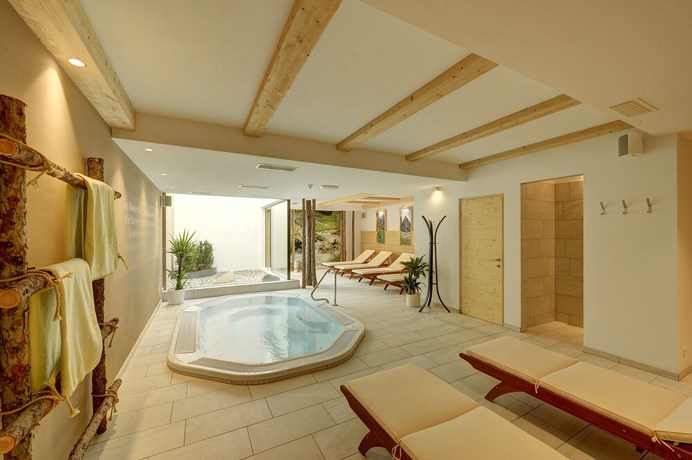 Imagen de la piscina del Hotel Erika, Schmieden - Ferrara. Foto 17