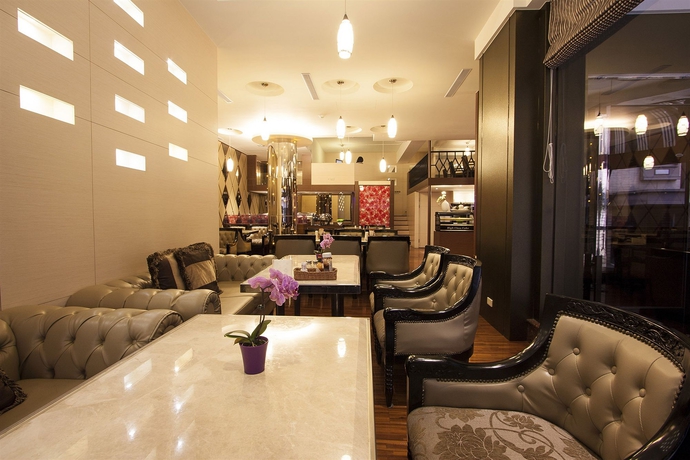 Imagen del bar/restaurante del Hotel Erin. Foto 2