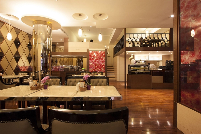 Imagen del bar/restaurante del Hotel Erin. Foto 3
