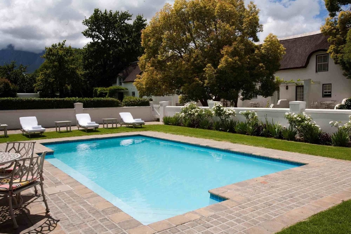 Imagen de la piscina del Hotel Erinvale Estate and Spa. Foto 13
