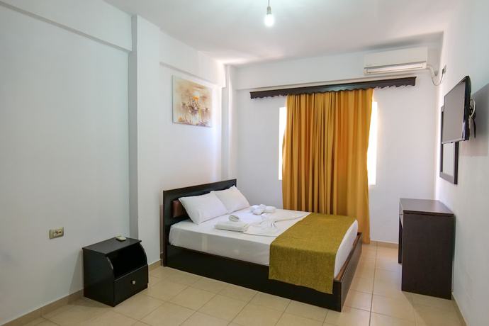 Imagen de la habitación del Hotel Erjoni. Foto 4