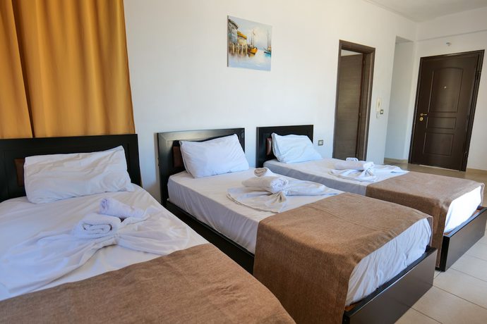 Imagen de la habitación del Hotel Erjoni. Foto 5