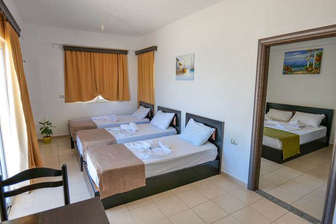 Imagen de la habitación del Hotel Erjoni. Foto 11