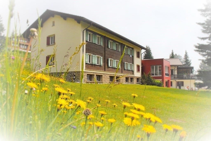 Imagen de los exteriores del Hotel Erlebacherhus. Foto 16