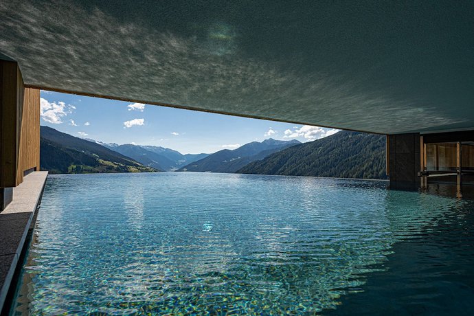 Imagen de la piscina del Hotel Erlebnishotel Gassenhof. Foto 18
