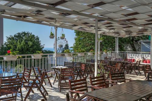 Imagen general del Hotel Erma. Foto 9