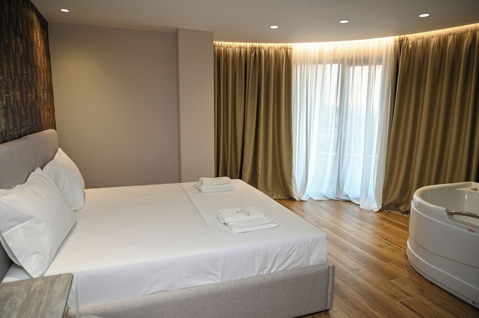 Imagen de la habitación del Hotel Ermes. Foto 13