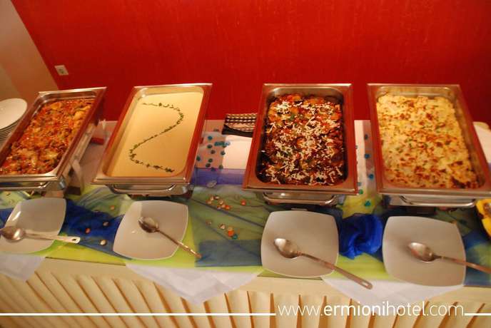 Imagen del bar/restaurante del Hotel Ermioni, Dramia. Foto 4