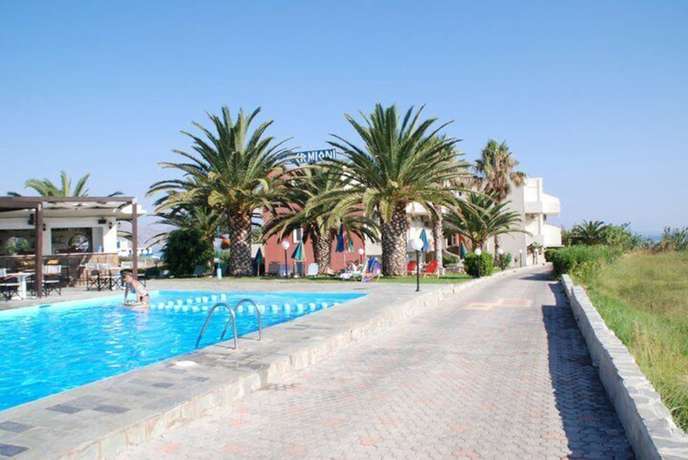 Imagen de la piscina del Hotel Ermioni, Dramia. Foto 18
