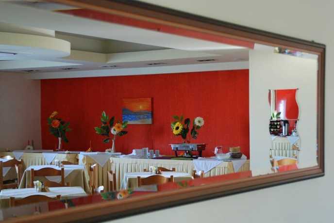 Imagen del bar/restaurante del Hotel Ermioni, Dramia. Foto 5