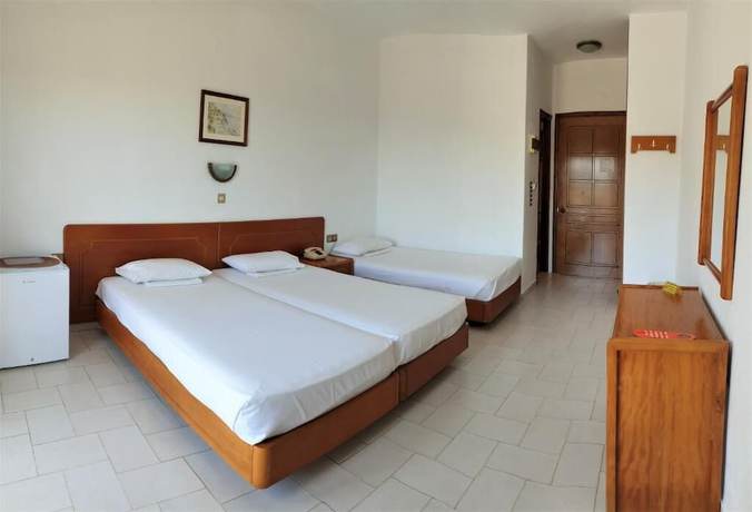 Imagen de la habitación del Hotel Ermioni, Sitonia. Foto 3