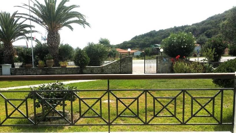 Imagen de los exteriores del Hotel Ermioni, Sitonia. Foto 16