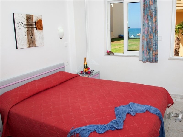 Imagen general del Hotel Ermis Suites. Foto 10