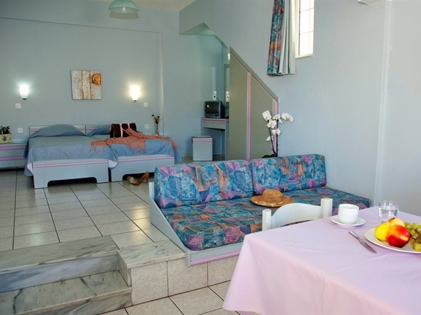 Imagen general del Hotel Ermis Suites. Foto 11