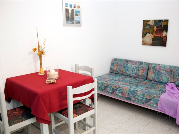 Imagen general del Hotel Ermis Suites. Foto 12