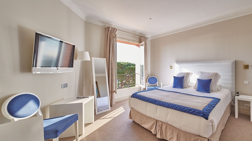 Imagen de la habitación del Hotel Ermitage De L'oasis and Spa - Cannes Mandelieu. Foto 2