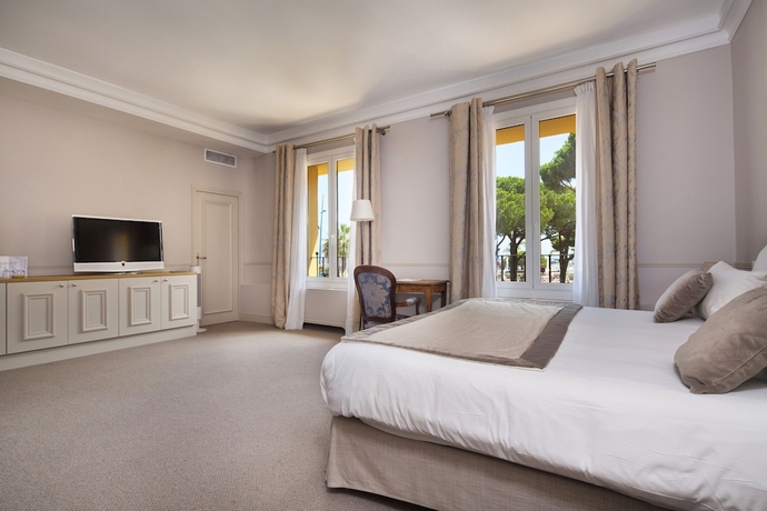 Imagen de la habitación del Hotel Ermitage De L'oasis and Spa - Cannes Mandelieu. Foto 7